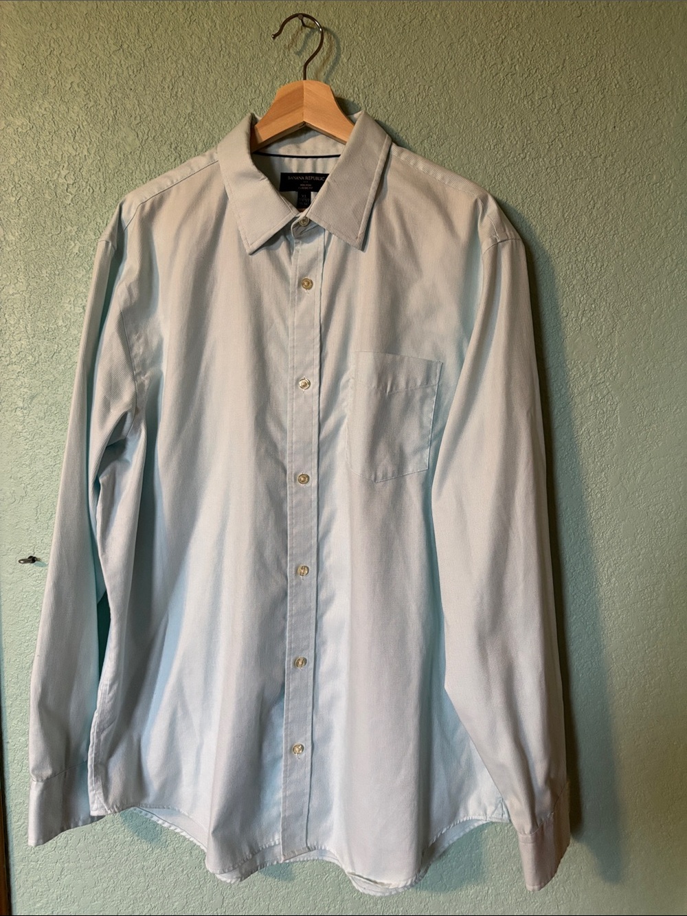 Banana Republic Pale Blue Men's Button Down Long Sleeve Dress Shirt Size XL Fair